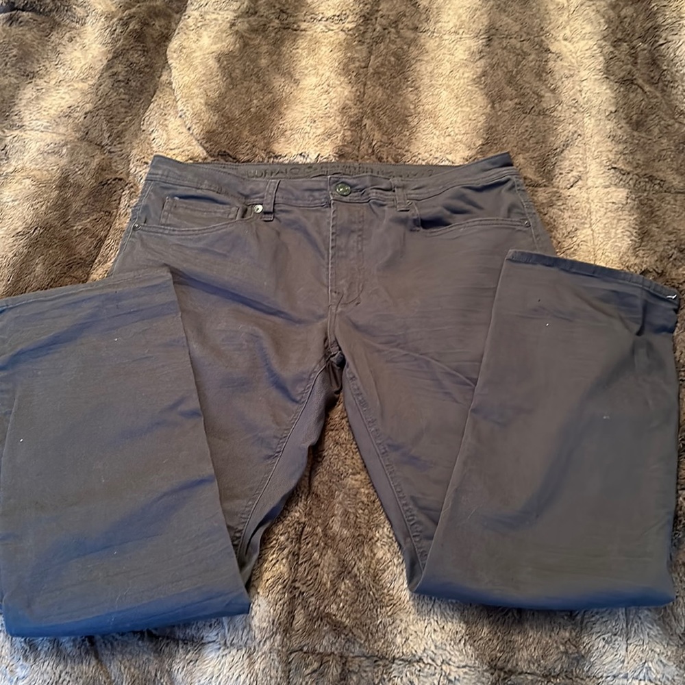 Men’s Buffalo Jeans.